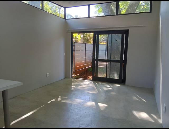 1 BEDROOM FREESTANDING RENTED IN FAIRLAND